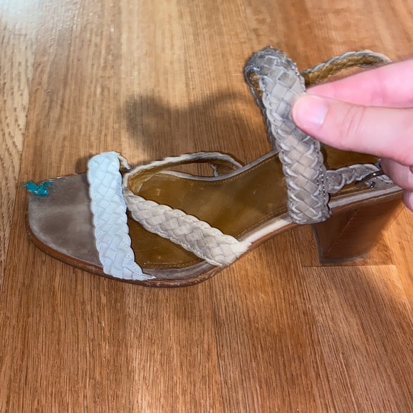 Size 9.5 Frye heel sandals. - Picture 4 of 8